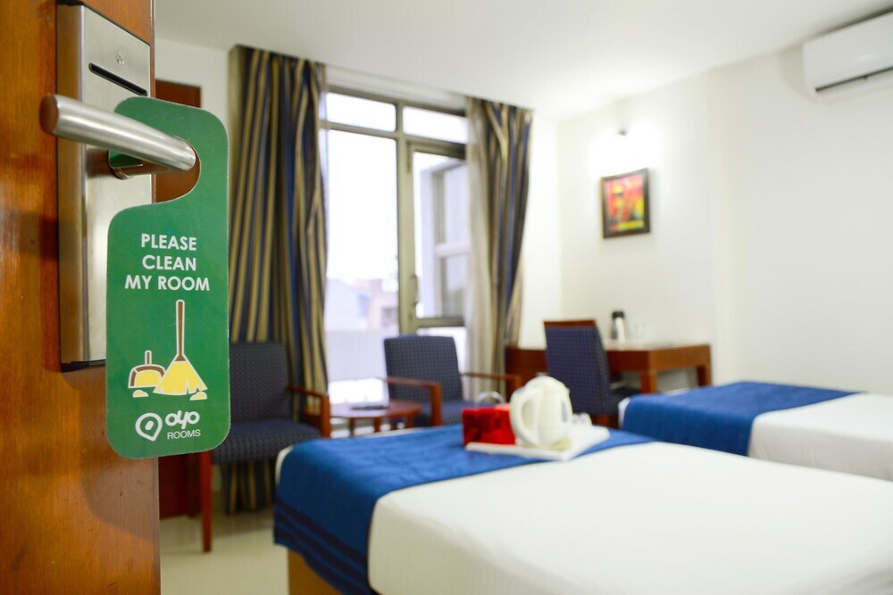 Нью-Дели: OYO 1801 Hotel Divine Inn