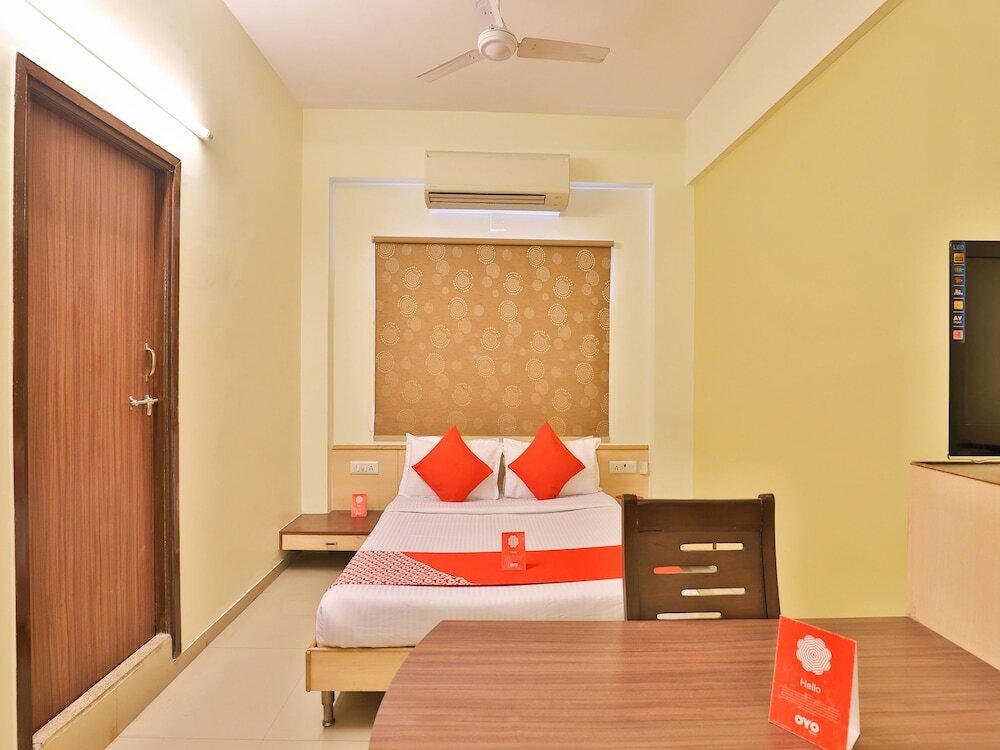 Ахмедабад: OYO 11718 Hotel Orion Apartments