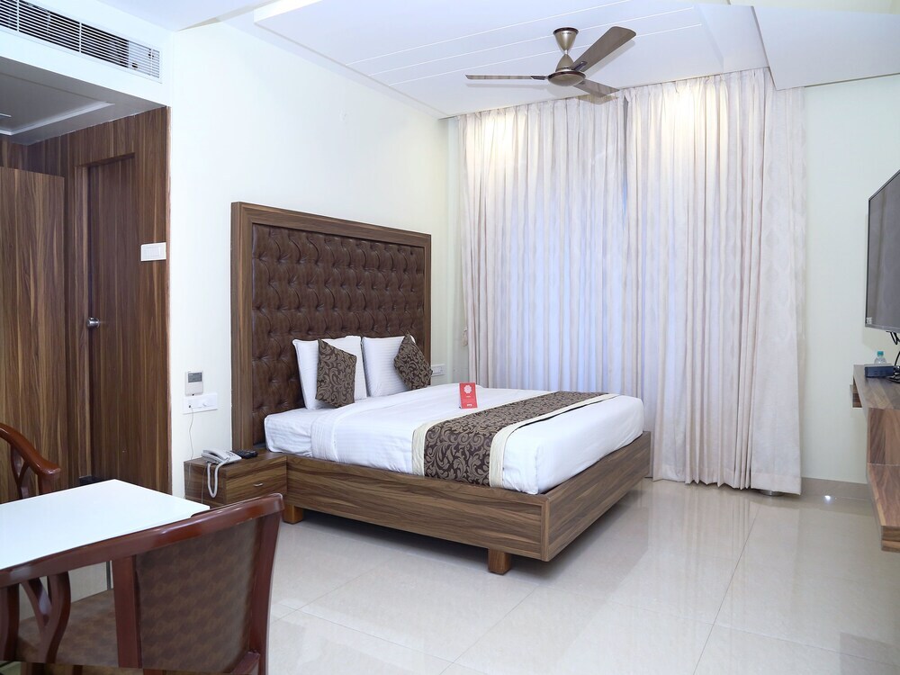 Гунтур: Ostin Viceroy Grand