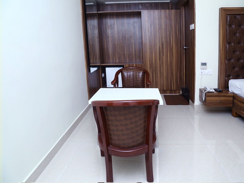 Гунтур: Ostin Viceroy Grand