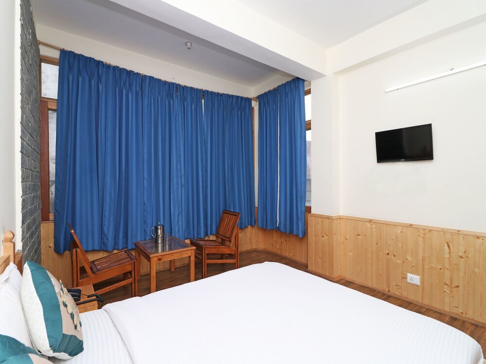 Манали: OYO 13697 Home Exotic Hill View Studio Naggar Road