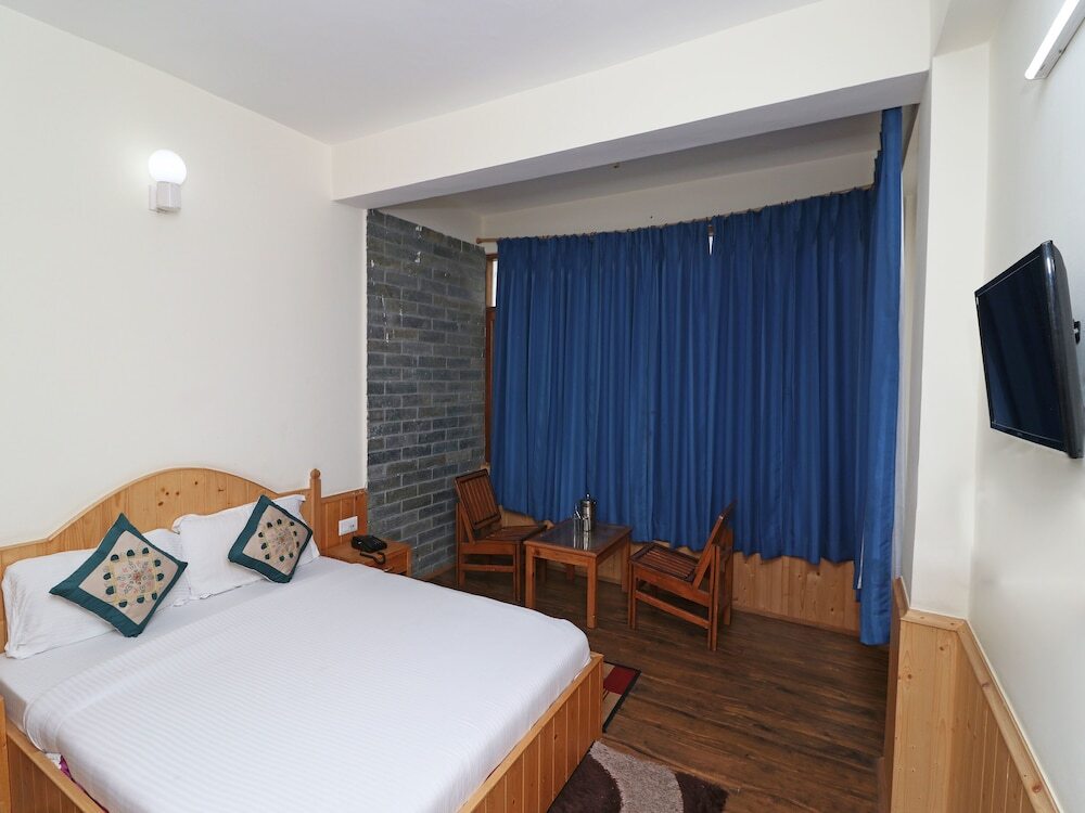 Манали: OYO 13697 Home Exotic Hill View Studio Naggar Road