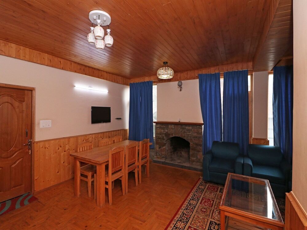 Манали: OYO 13697 Home Exotic Hill View Studio Naggar Road