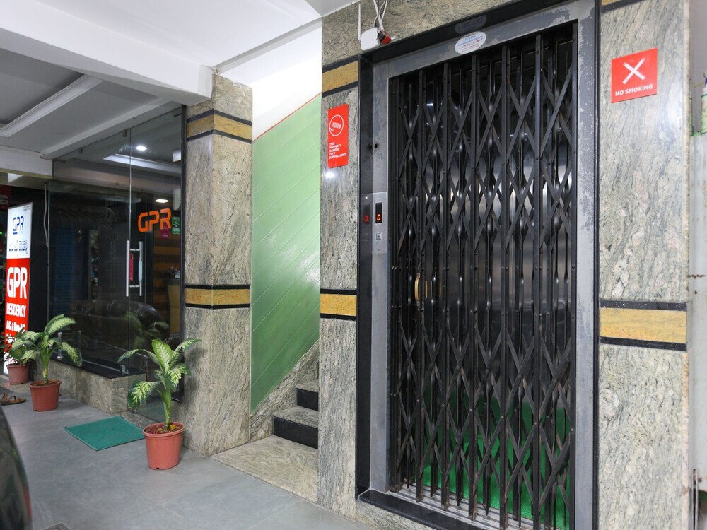 Тирупати: OYO 7366 GPR Inn