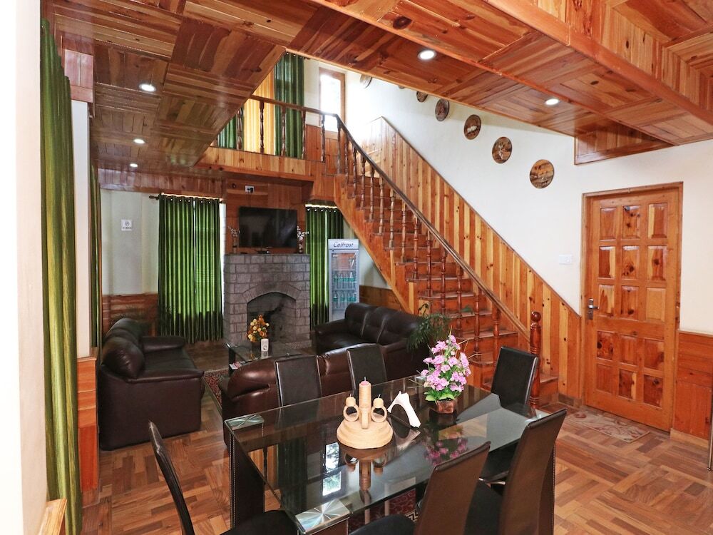 Манали: OYO 13715 Home Exotic River View Naggar Road