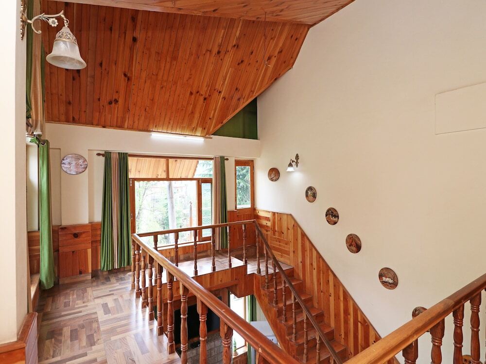 Манали: OYO 13715 Home Exotic River View Naggar Road