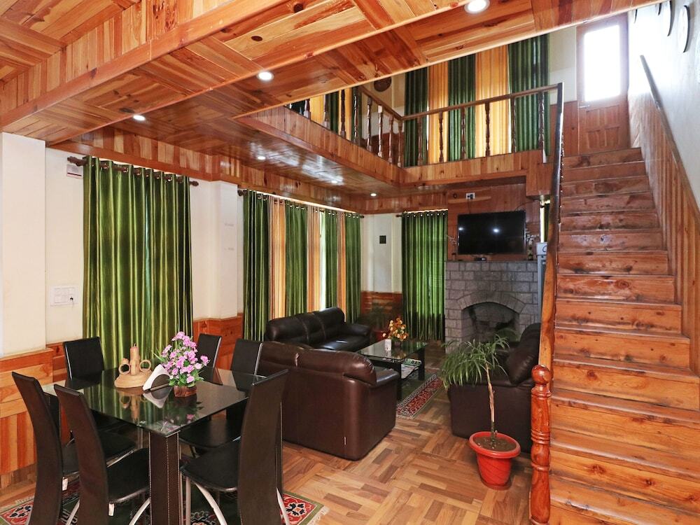 Манали: OYO 13715 Home Exotic River View Naggar Road