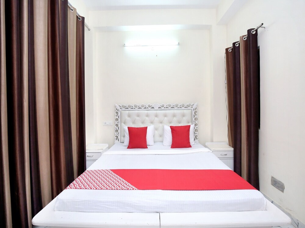 Солан: OYO 12267 Home 3BHK Barog View