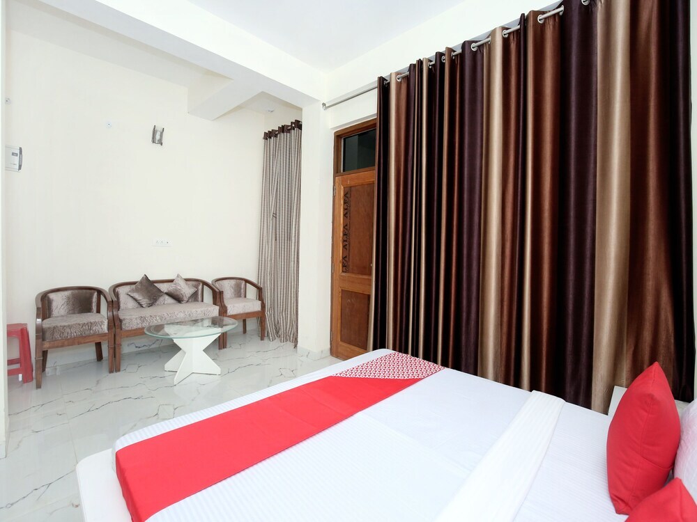 Солан: OYO 12267 Home 3BHK Barog View