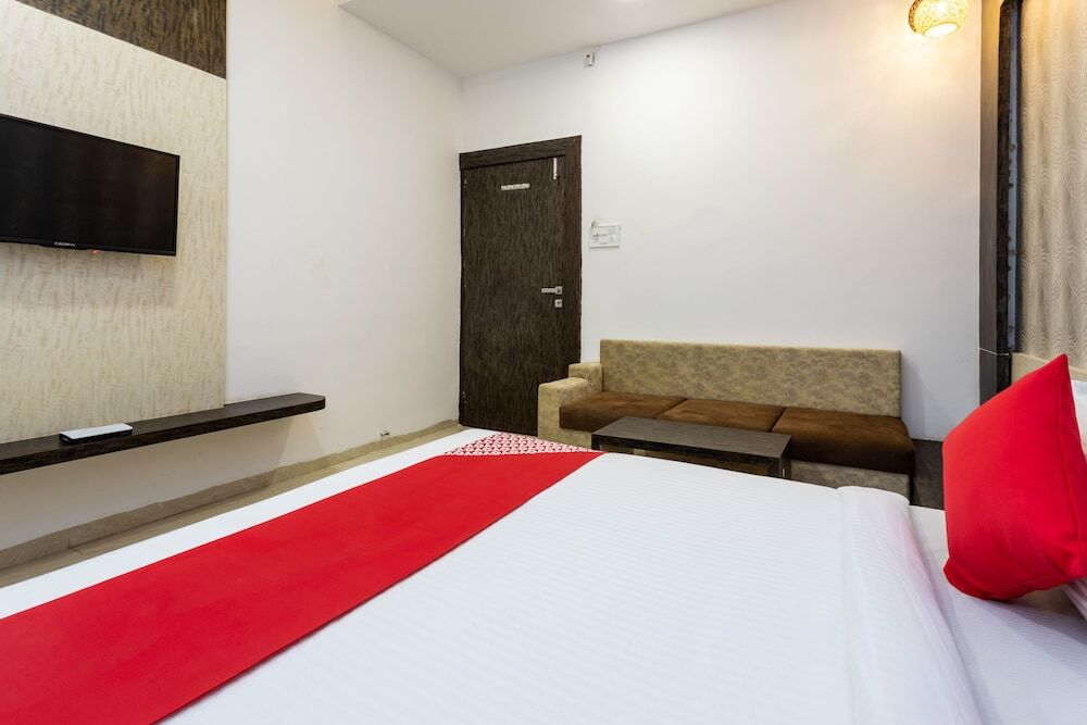 Индаур: OYO 22688 Hotel Shivrattan