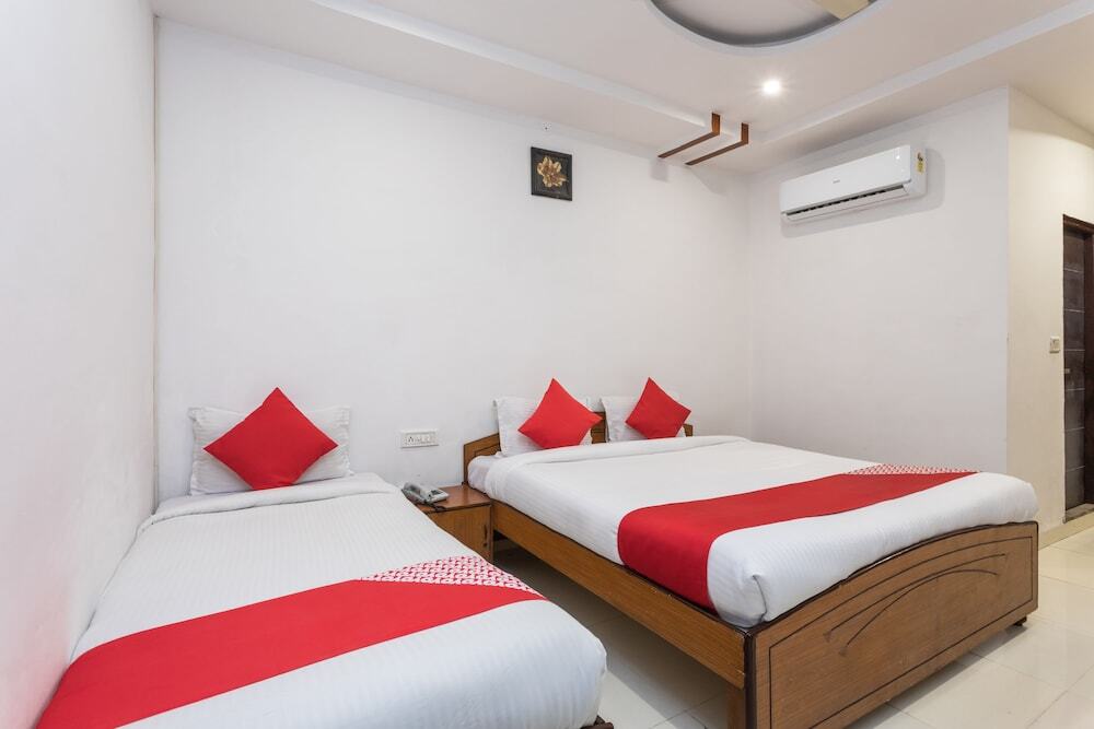 Индаур: OYO 22688 Hotel Shivrattan
