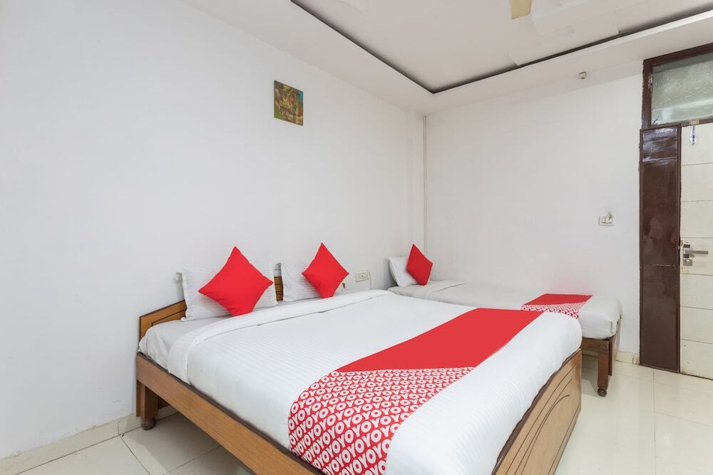 Индаур: OYO 22688 Hotel Shivrattan