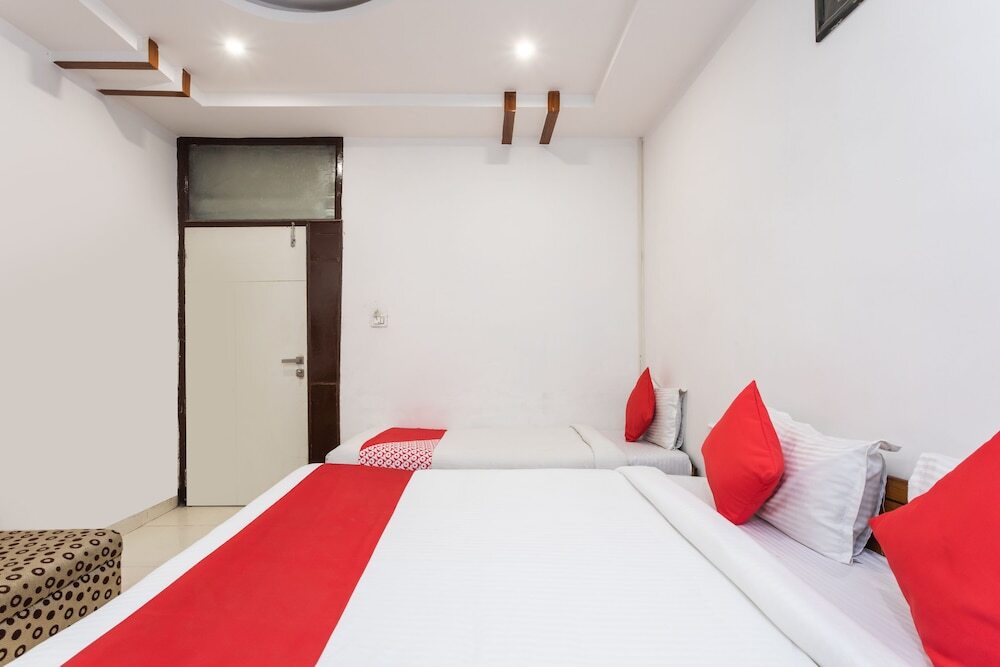 Индаур: OYO 22688 Hotel Shivrattan