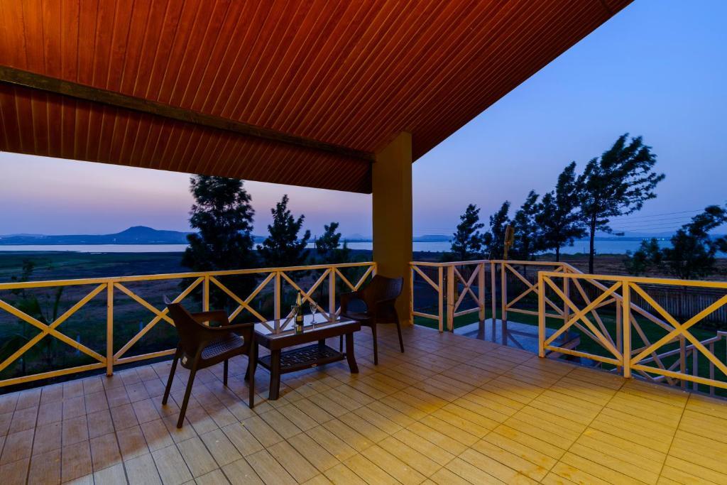 Нашик: Lake View Holiday Villa Near Sula Wine Yard With 3 BdRms