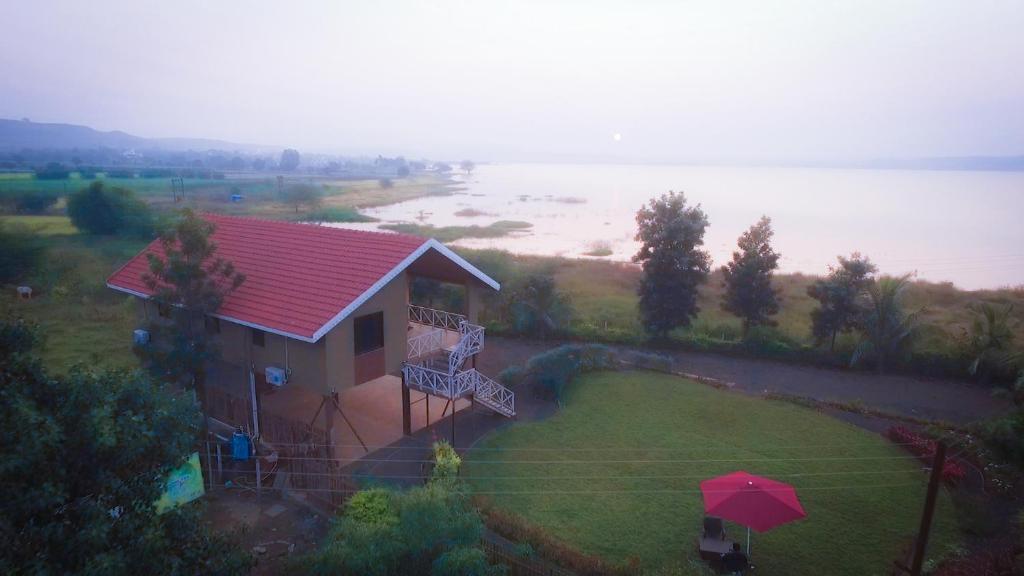 Нашик: Lake View Holiday Villa Near Sula Wine Yard With 3 BdRms