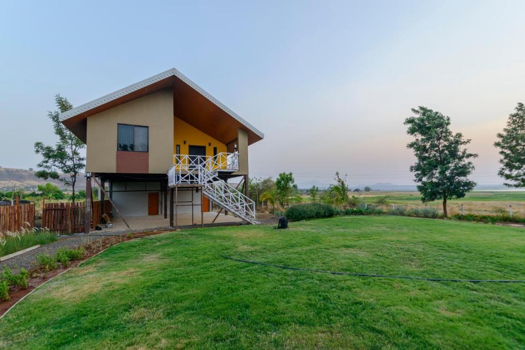 Нашик: Lake View Holiday Villa Near Sula Wine Yard With 3 BdRms