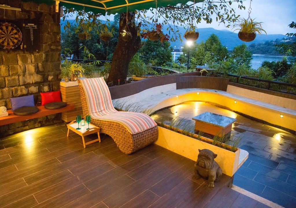 Амби Вэлли Сити: Lavasa Luxury Deck Apartment