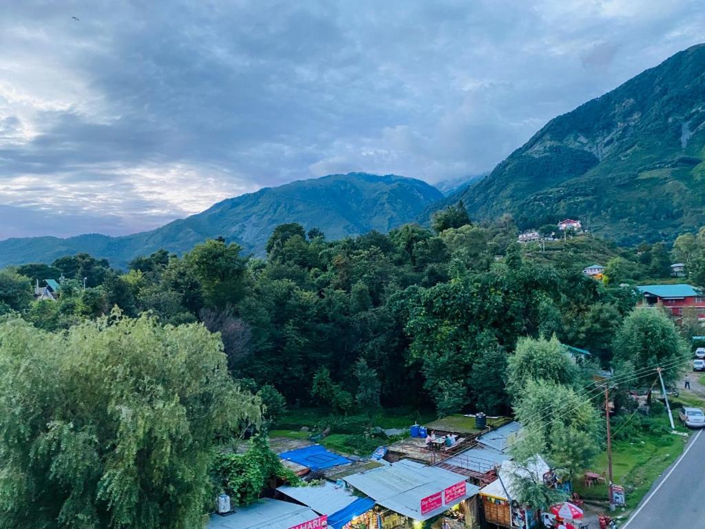 Кангра: Luxury Low Cost Rooms Dharamsala Lift Wifi 5G