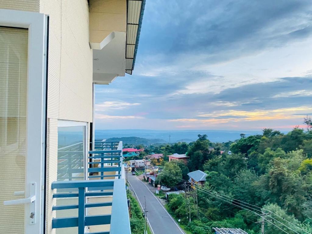 Кангра: Luxury Low Cost Rooms Dharamsala Lift Wifi 5G