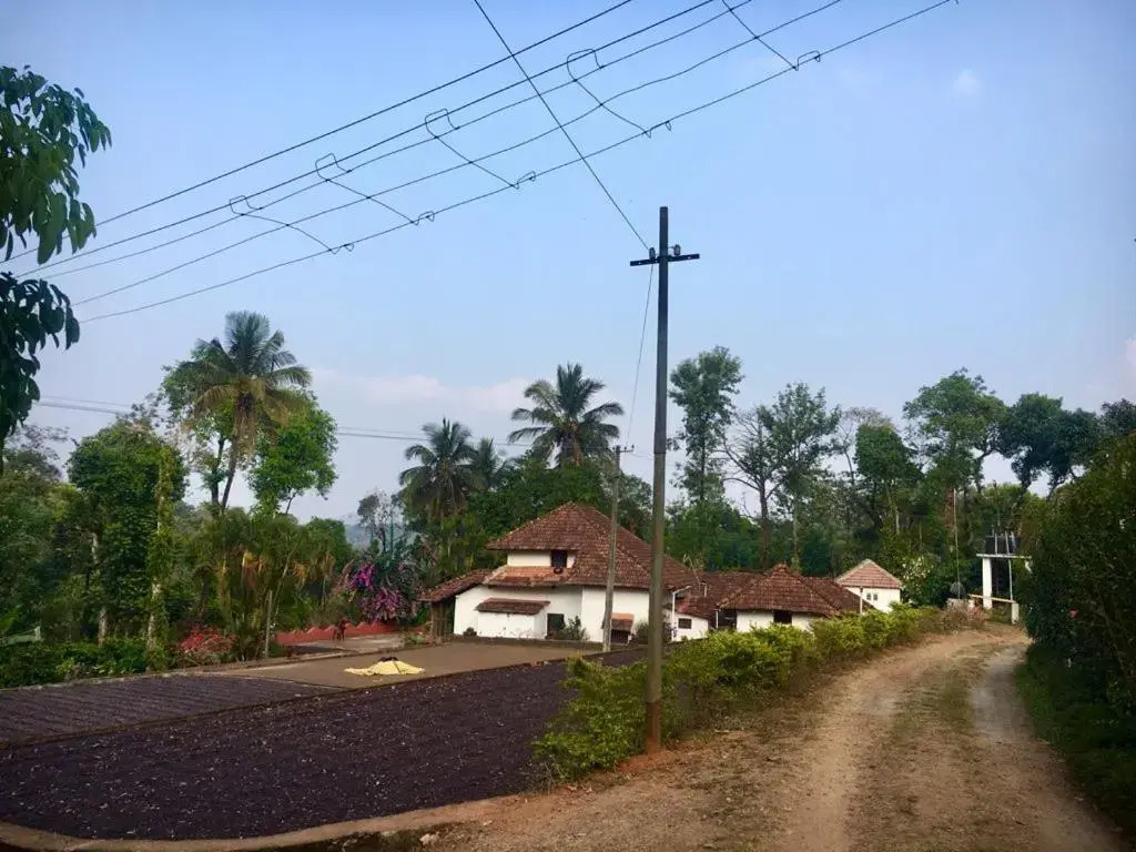 Какабе: Sardar Bahadur's Heritage Bungalow Estate Stay