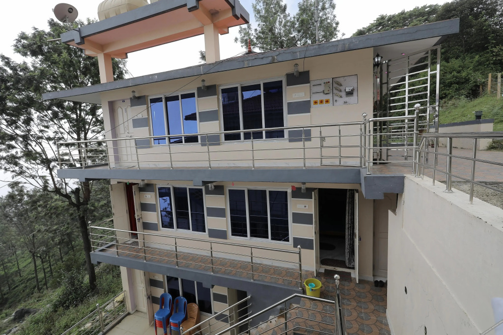 Кунур: Coonoor Mountain Stay by Lexstays at Mukesh Kudil