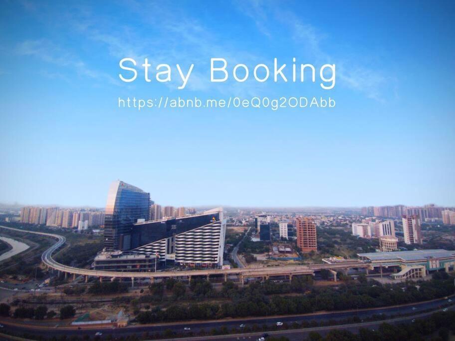 Нойда: Taj Studios-Serviced Studio Apartment(Free Bfast)