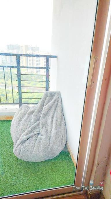 Нойда: Taj Studios-Serviced Studio Apartment(Free Bfast)