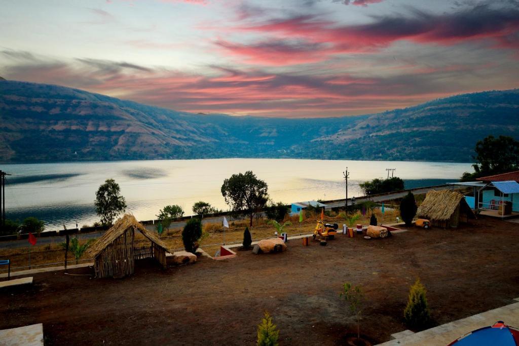 Олд-Махабалешвар: Shivar Mahu Dam Camping