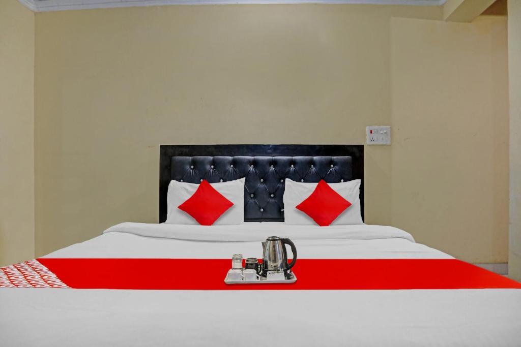 Газиабад: OYO Flagship 70331 Hotel Sharma Inn