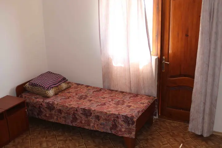 Весёлое: Гостевой дом на Школьной Любовь