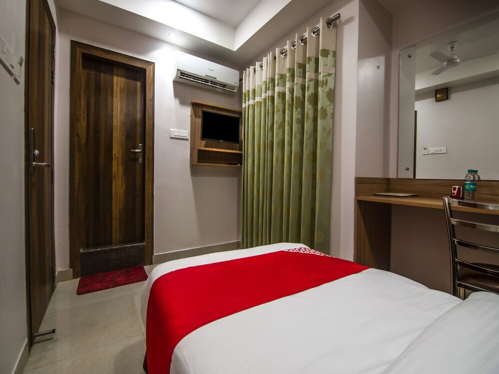 Гувахати: OYO 15582 Hotel Vrinda Regency