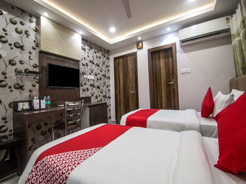 Гувахати: OYO 15582 Hotel Vrinda Regency