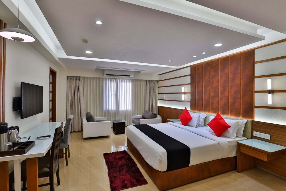 Ахмедабад: Capital O 23214 Hotel The Lotus Park