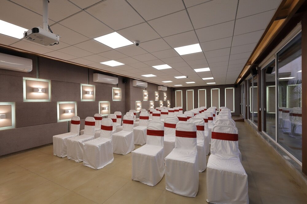 Ахмедабад: Capital O 23214 Hotel The Lotus Park