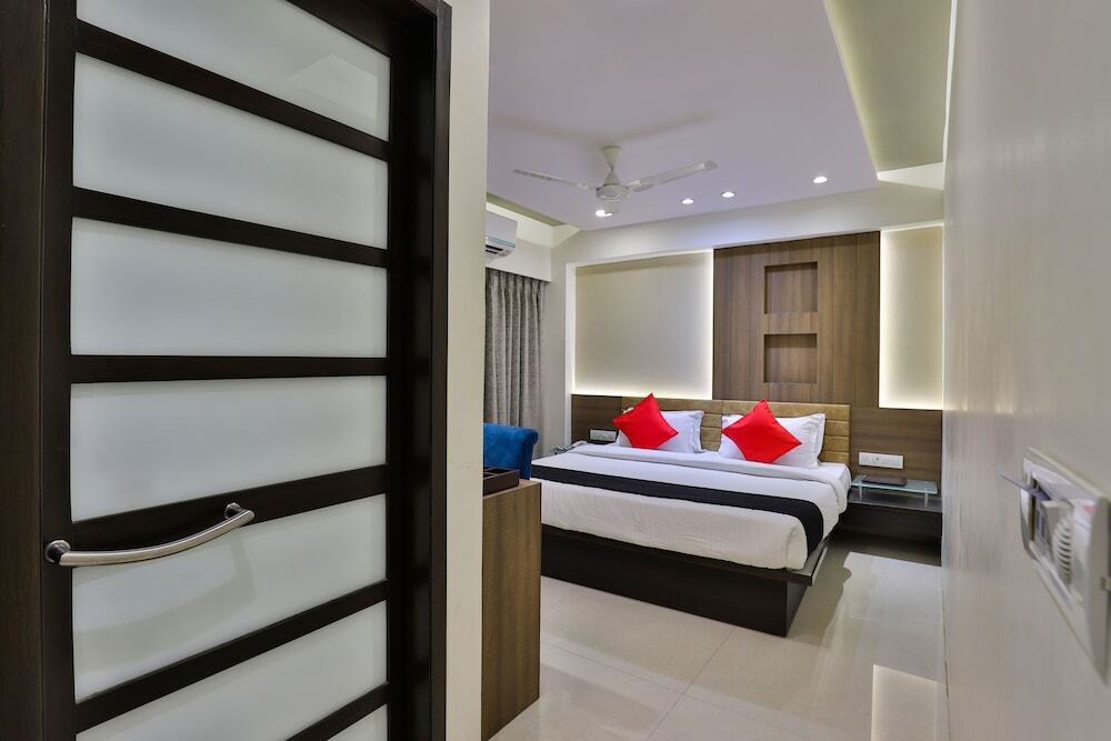 Ахмедабад: Capital O 23214 Hotel The Lotus Park