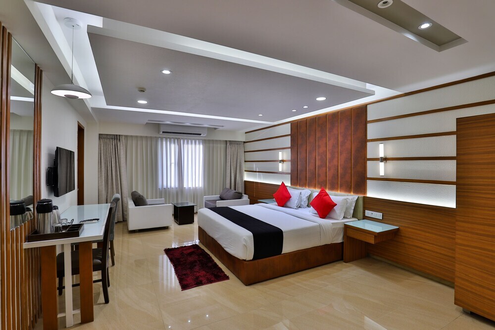 Ахмедабад: Capital O 23214 Hotel The Lotus Park