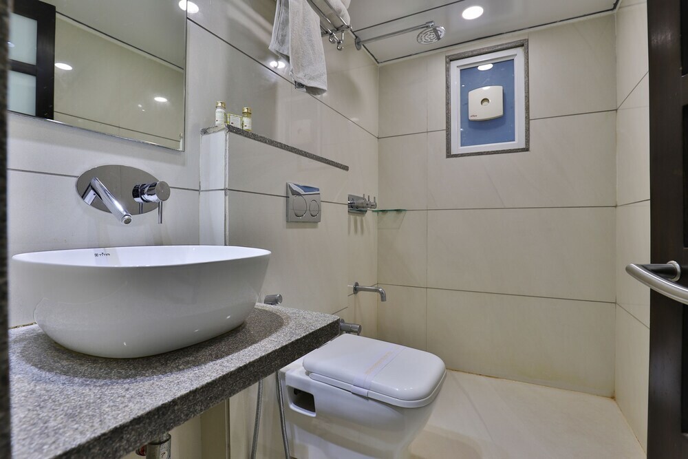 Ахмедабад: Capital O 23214 Hotel The Lotus Park