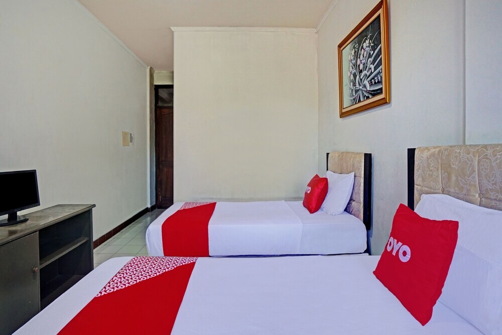 Нойда: Oyo 90028 Hotel Victory