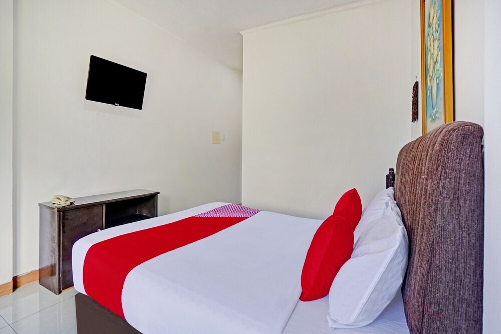 Нойда: Oyo 90028 Hotel Victory