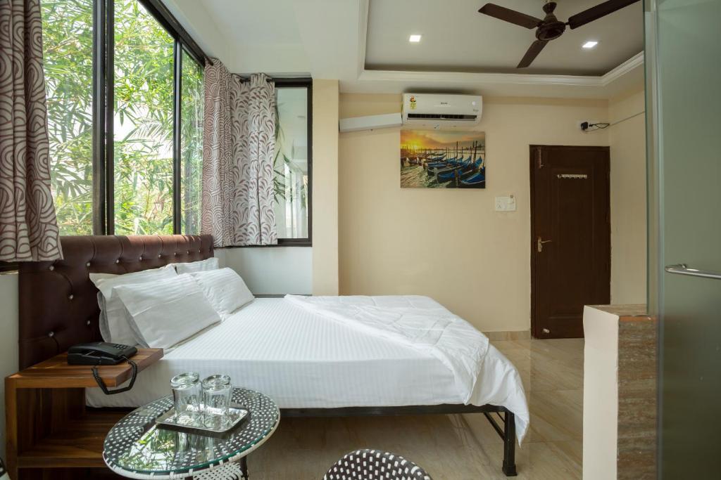 Калангут: 14 Door Home Stay