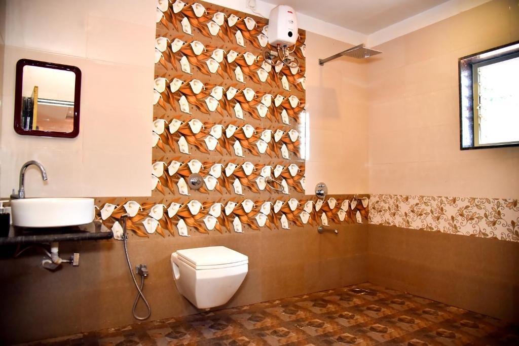 Олд-Махабалешвар: MERIDIAN AC VILLA - Besides Valley View & Strawberry Farms