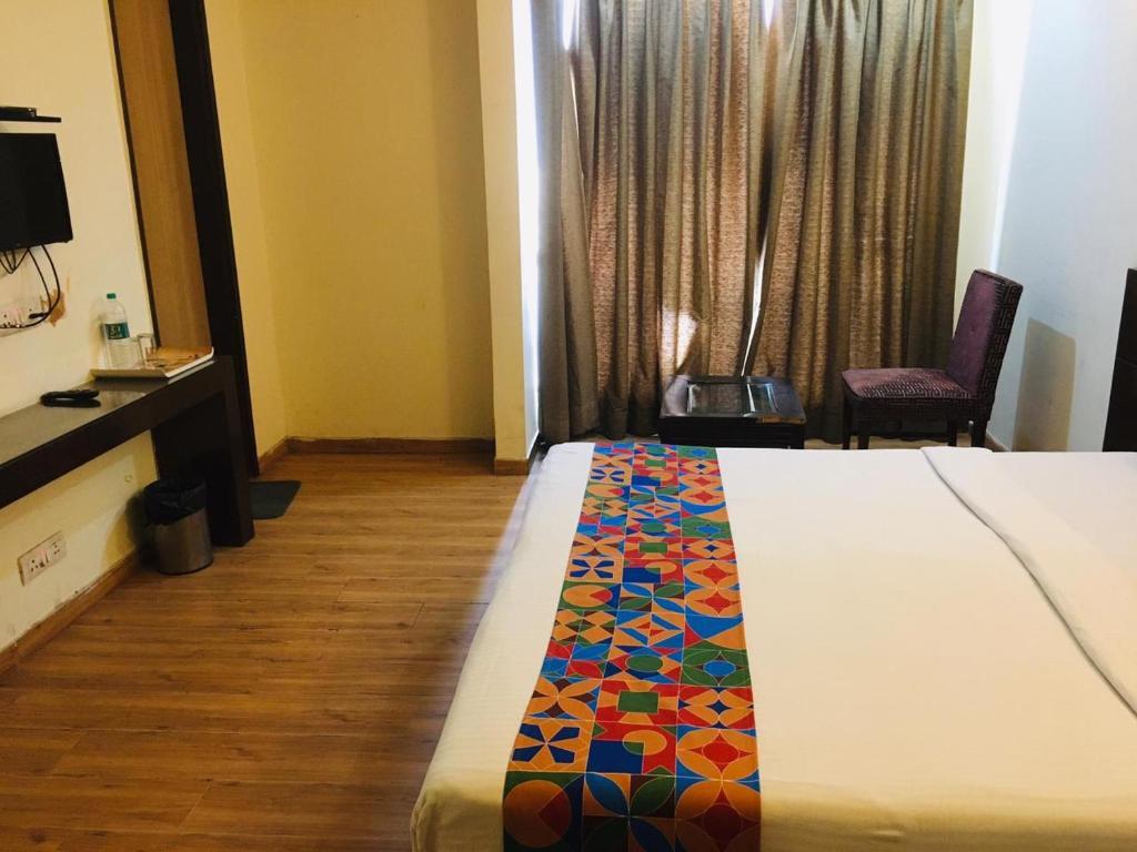 Нойда: Merriment Alpha Hotel At Noida