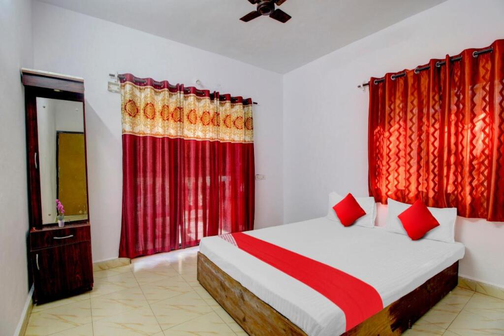 Арамбол: OYO Flagship 80682 Hotel K S Inn Small Town