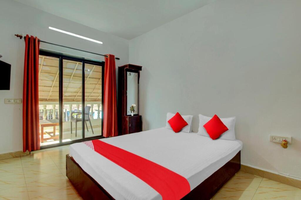 Арамбол: OYO Flagship 80682 Hotel K S Inn Small Town
