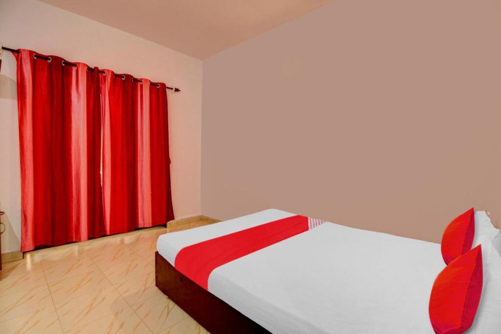 Арамбол: OYO Flagship 80682 Hotel K S Inn Small Town