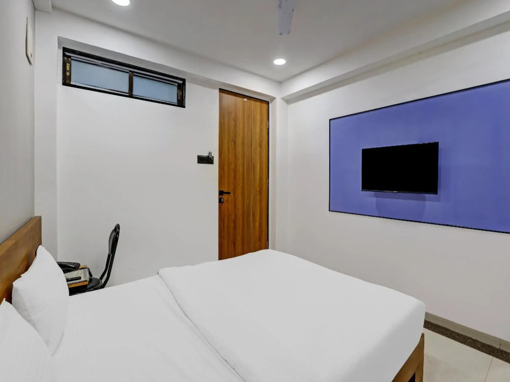 Сурат: OYO Flagship 80488 Hotel Gold Mine