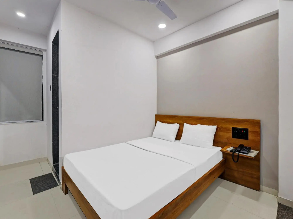 Сурат: OYO Flagship 80488 Hotel Gold Mine