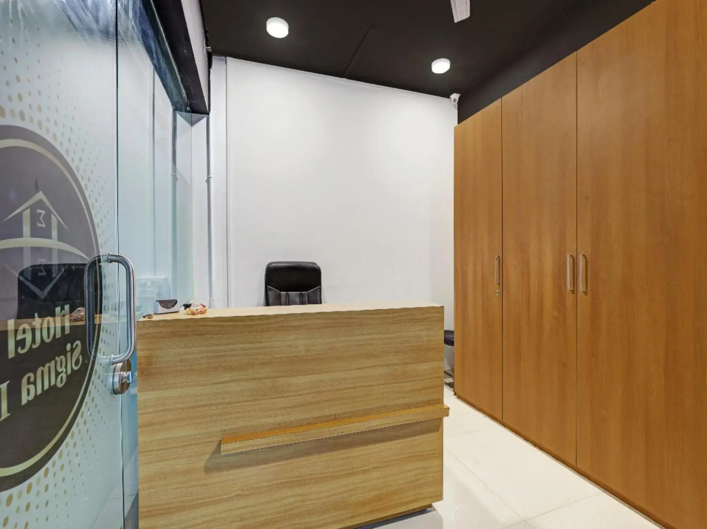 Сурат: OYO Flagship 80488 Hotel Gold Mine