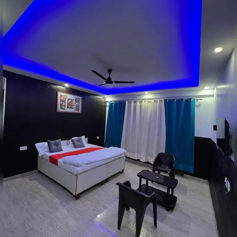 Фаридабад: Oyo Hotel 80622h Happy Town House
