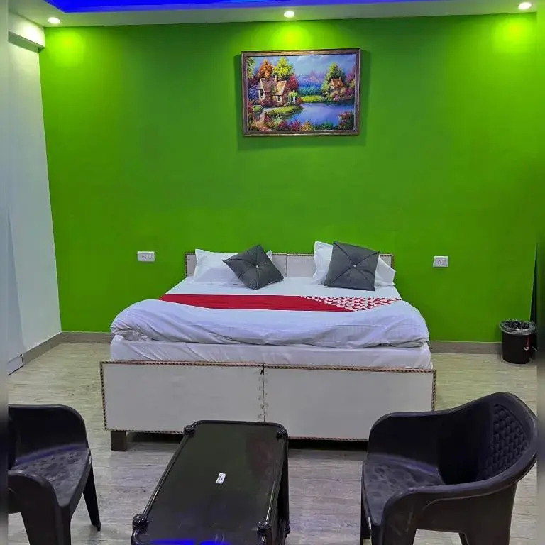 Фаридабад: Oyo Hotel 80622h Happy Town House